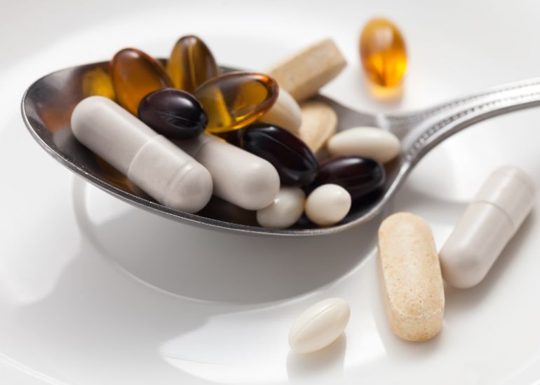15 Powerful Benefits of Taking Antioxidant Supplements Daily