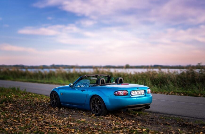 Home 5 Understanding Weight Reduction in the Mazda MX-5
